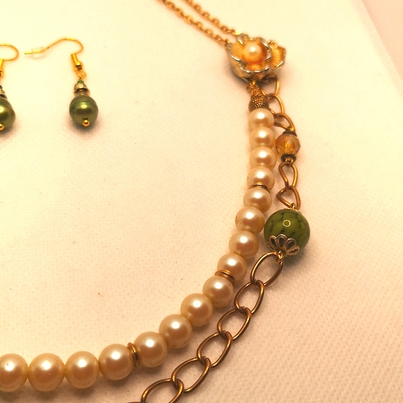 Handmade double layer necklace set - Picture 3 of 10